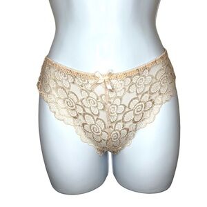 Nude Beige Lace Cheeky Underwear Small Sophie B NWOT Stretch Breathable Glam